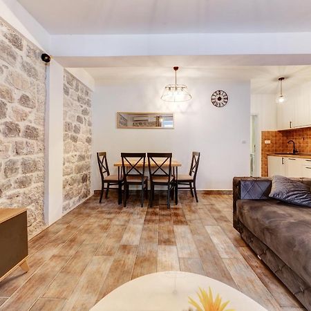 Happy Home Apartments Kotor Exterior photo