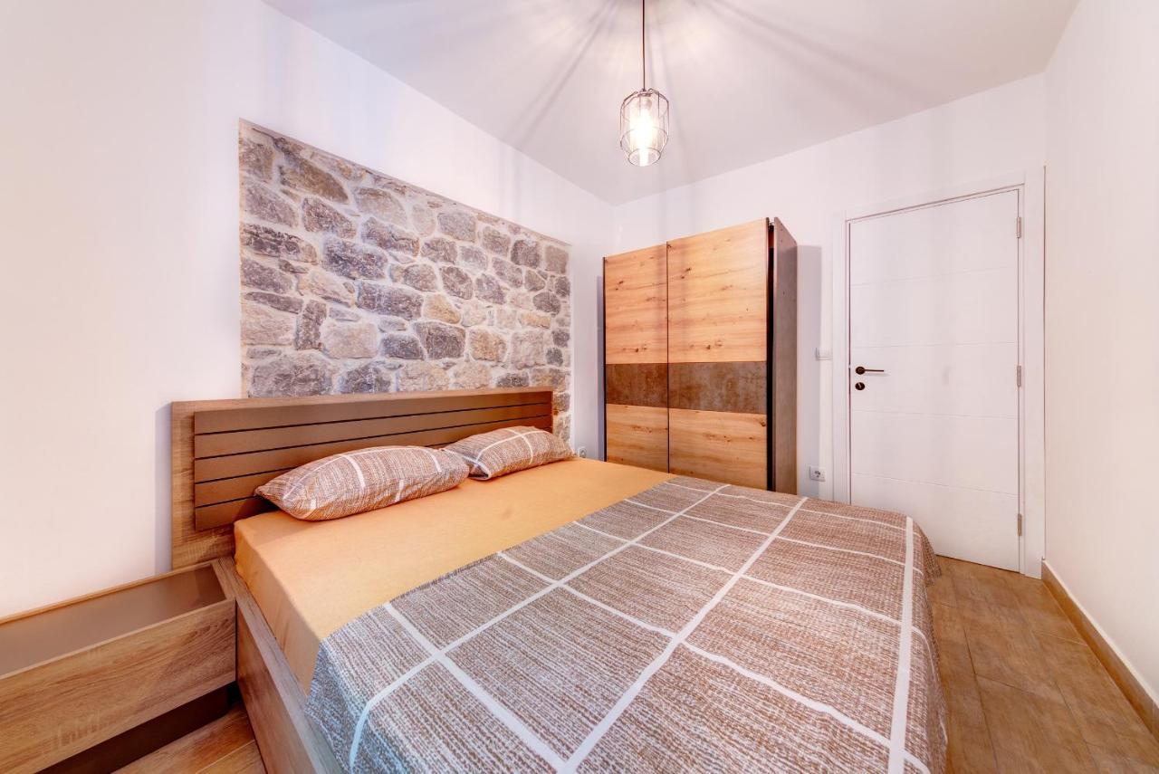 Happy Home Apartments Kotor Exterior photo