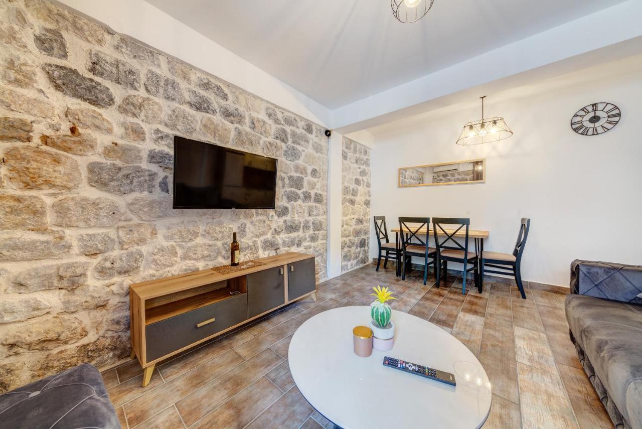 Happy Home Apartments Kotor Exterior photo