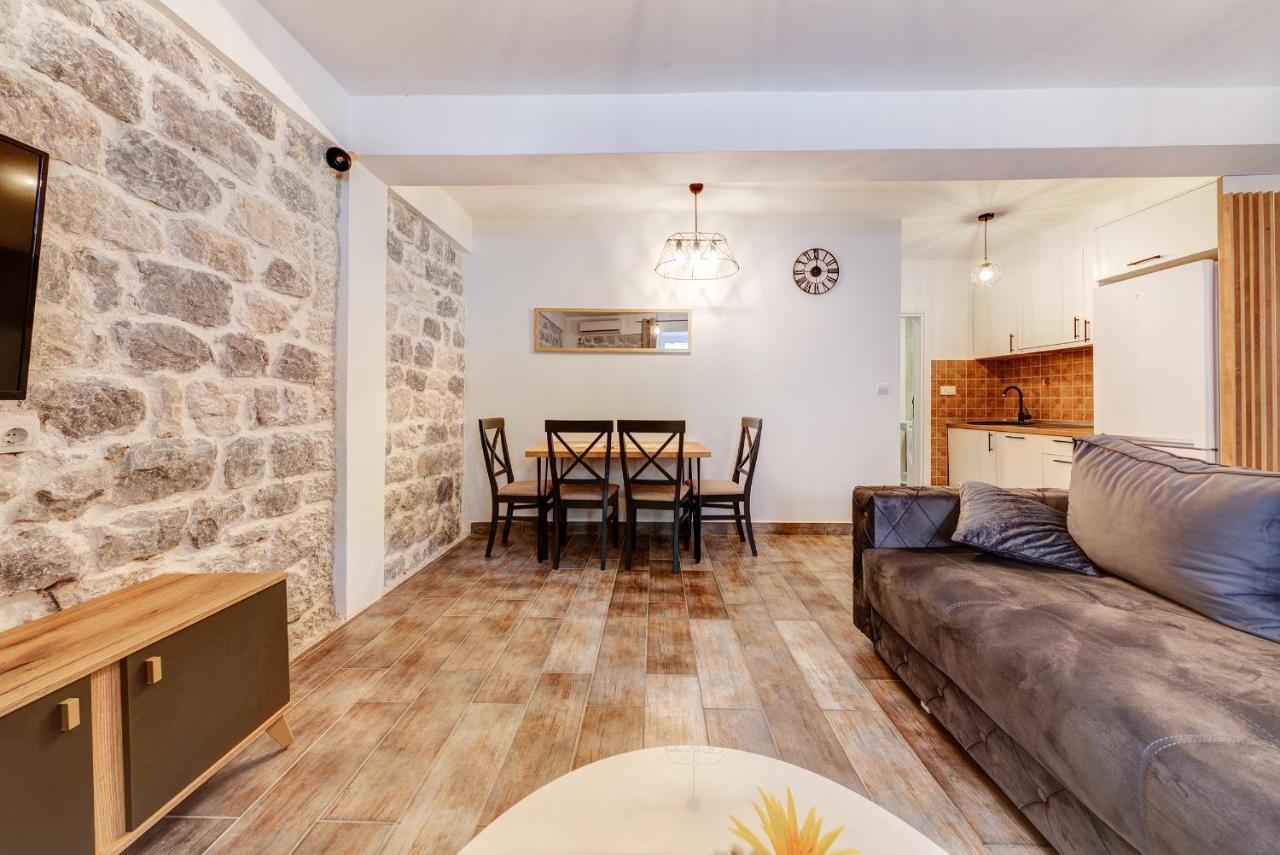 Happy Home Apartments Kotor Exterior photo