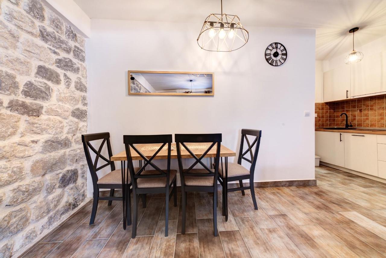 Happy Home Apartments Kotor Exterior photo